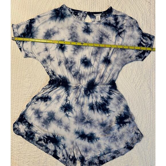Nordstrom’s tie-dyed romper
Girls medium 8-10￼ - Picture 4 of 6